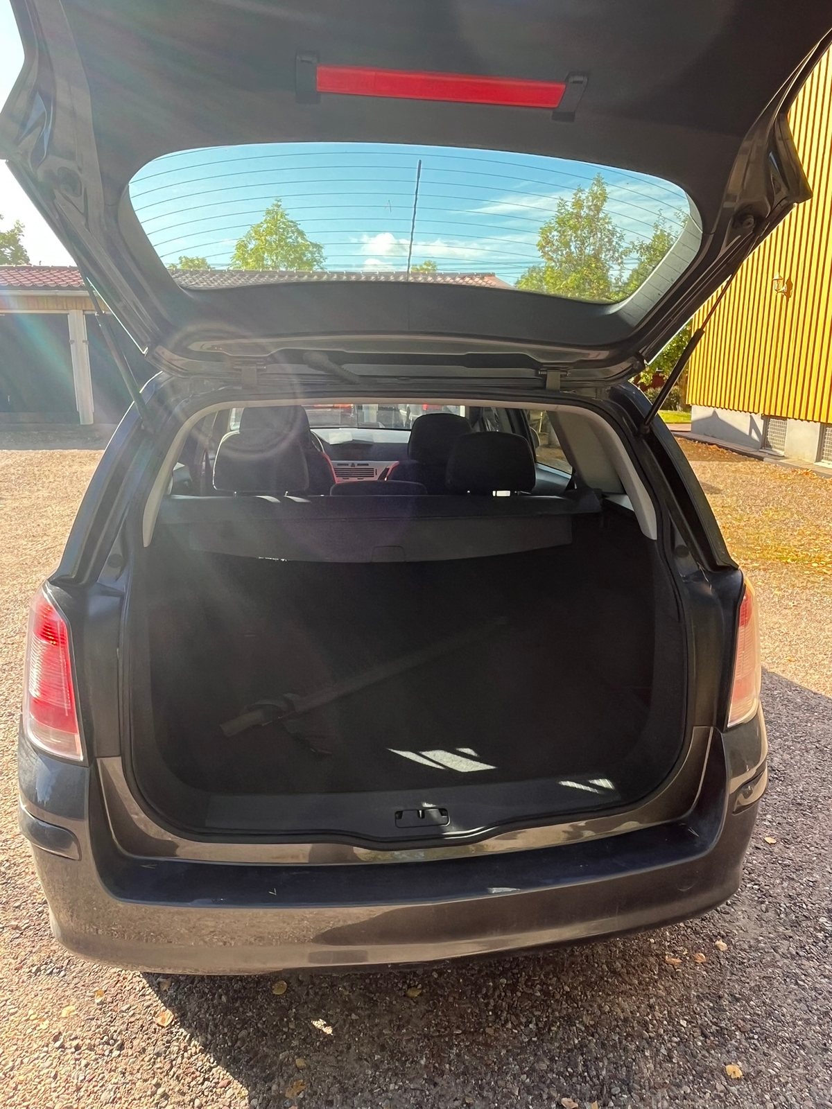 Opel Astra Caravan 1.6 ECOTEC Manuell 2010, bild 4/8