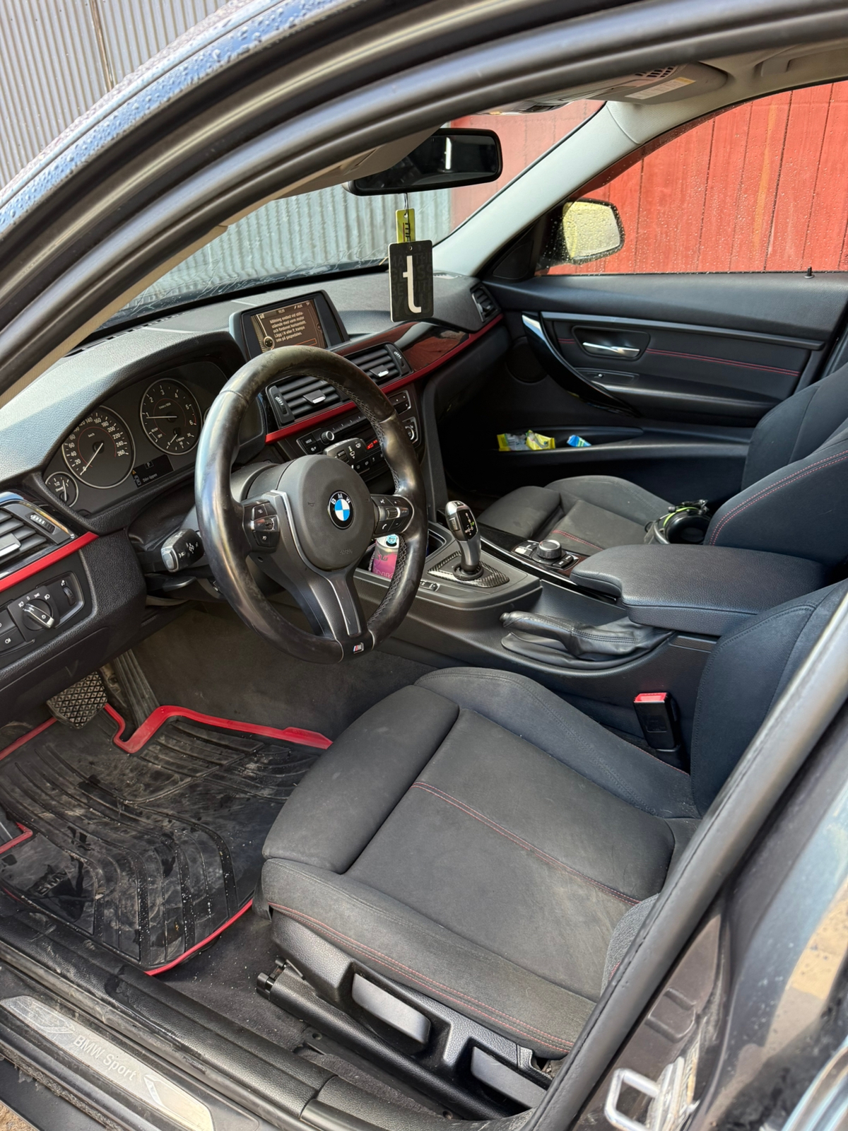 BMW 320 d Touring Steptronic 2013, photo 5/6
