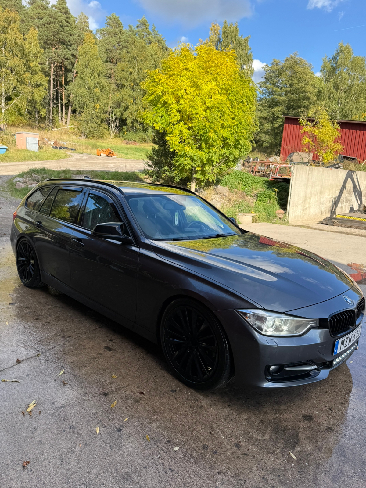 BMW 320 d Touring Steptronic 2013, photo 2/6