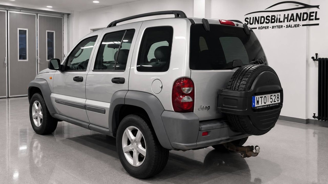 Jeep Cherokee 3.7 V6 4WD Drag Nybesiktad 2005, bild 3/9