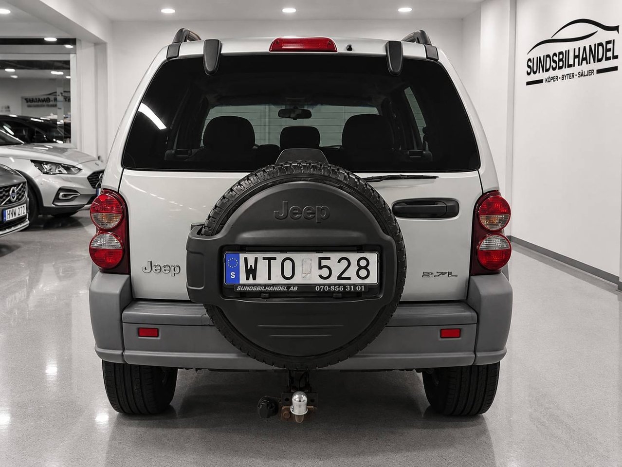 Jeep Cherokee 3.7 V6 4WD Drag Nybesiktad 2005, bild 4/9