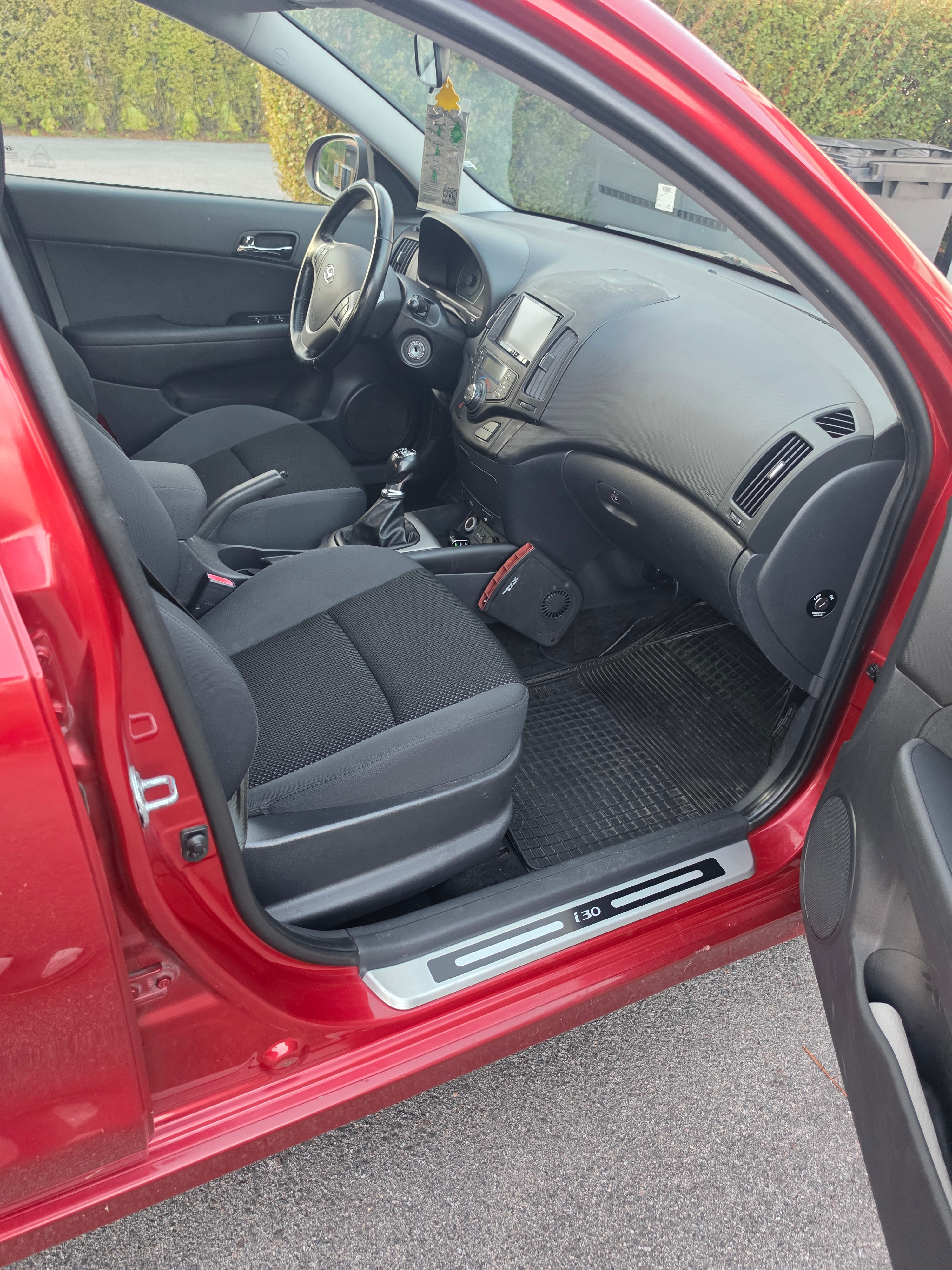 Hyundai i30 cw 1.6 CRDi Manuell 2011, bild 2/7