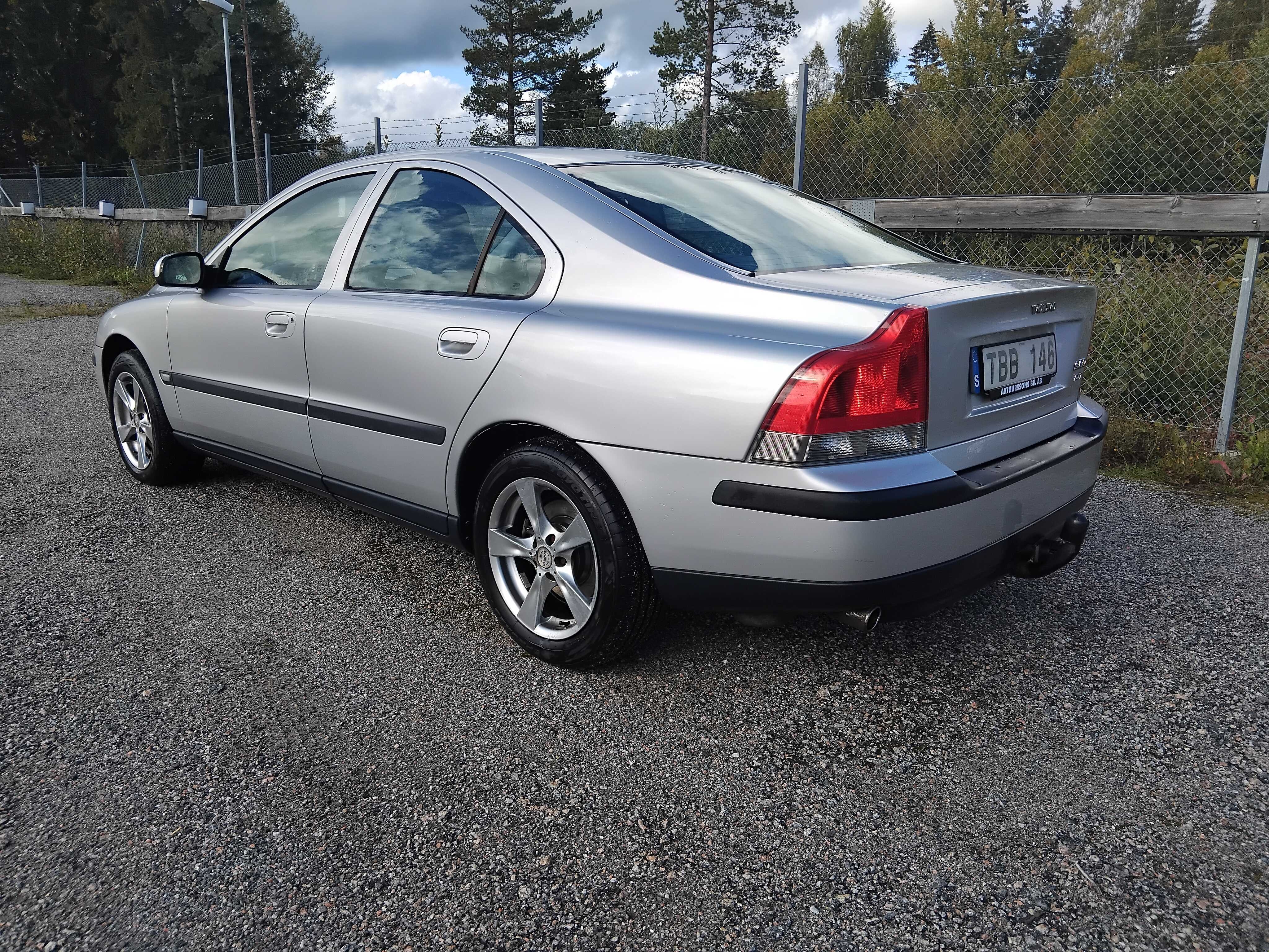 Volvo S60 2.4T Manuell 2002, bild 2/4