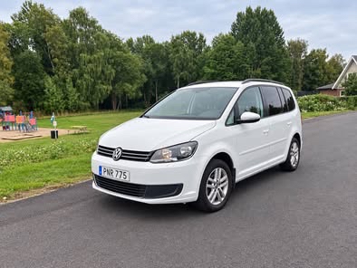 Volkswagen Touran 2015, bild 2/4