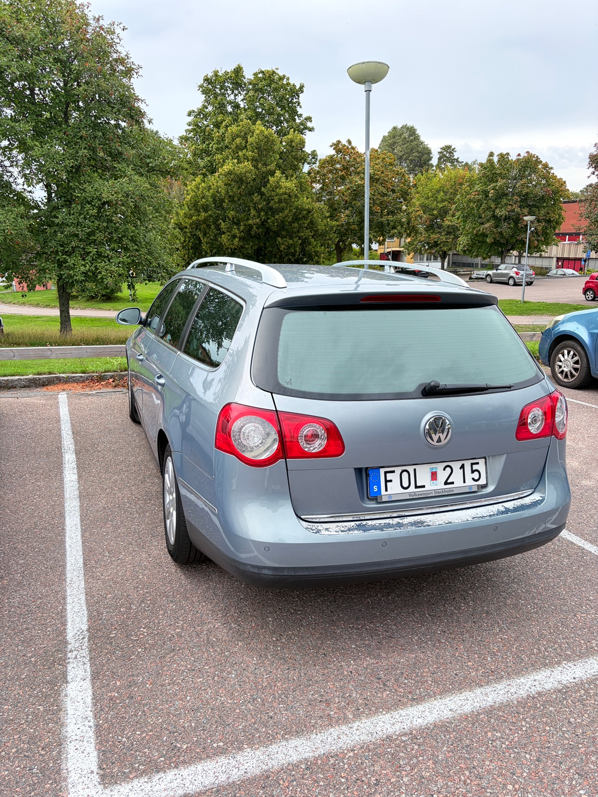Volkswagen Passat 2010, kuva 3/5