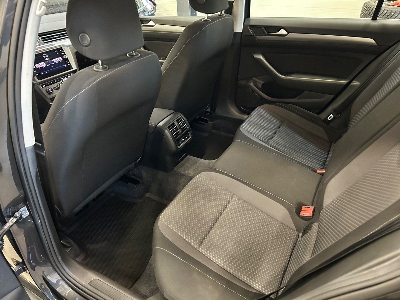Volkswagen Passat 2018, photo 7/10