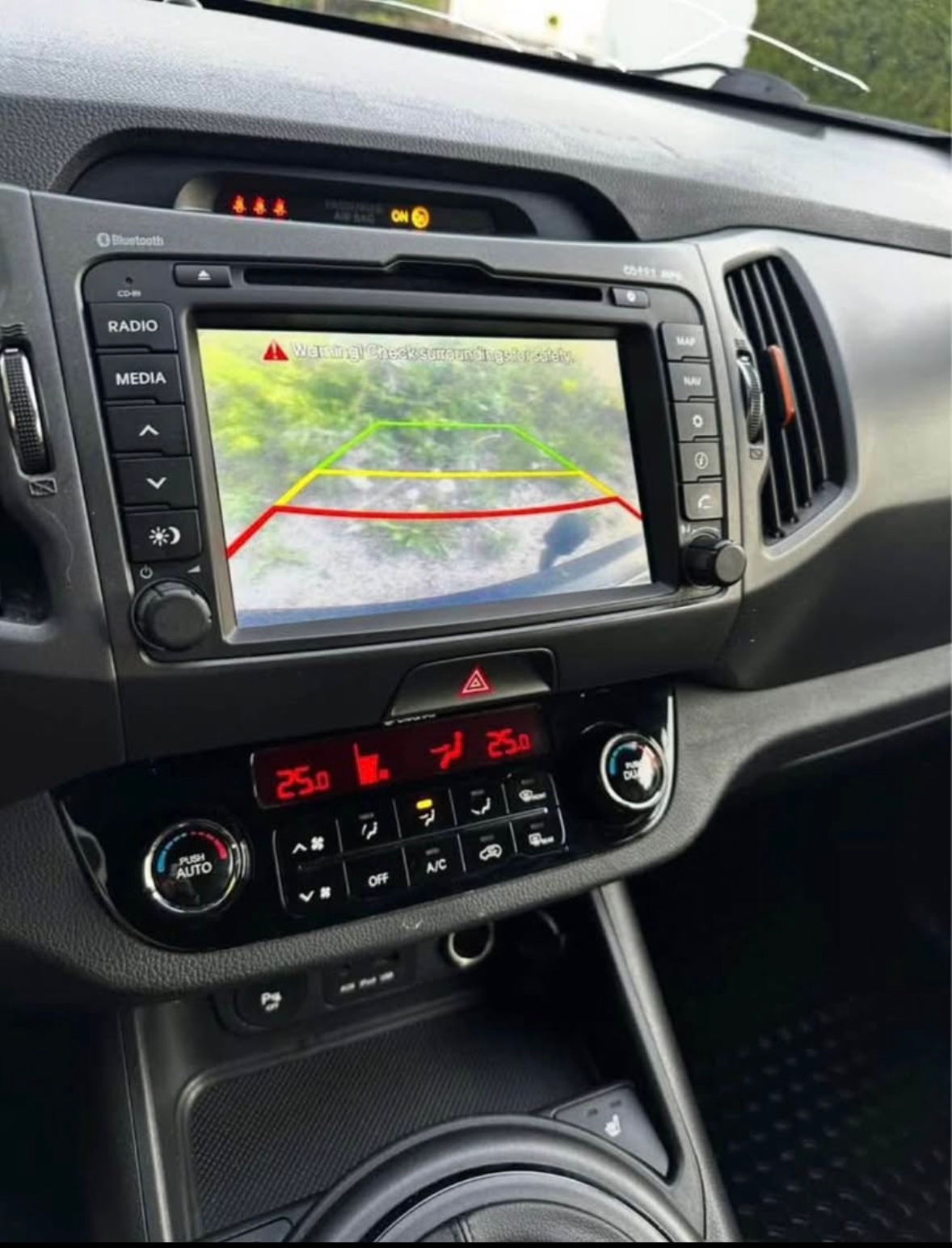 Kia Sportage 1.7 CRDi Manuell 2012, bild 6/7