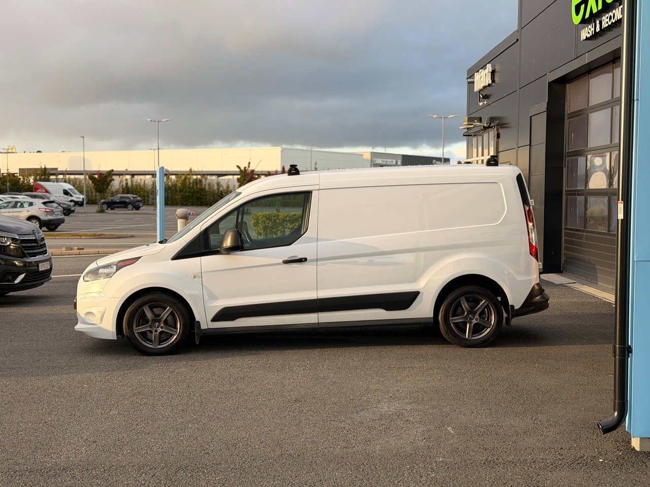 Ford Transit Connect LWB Automat 2018, bild 4/10
