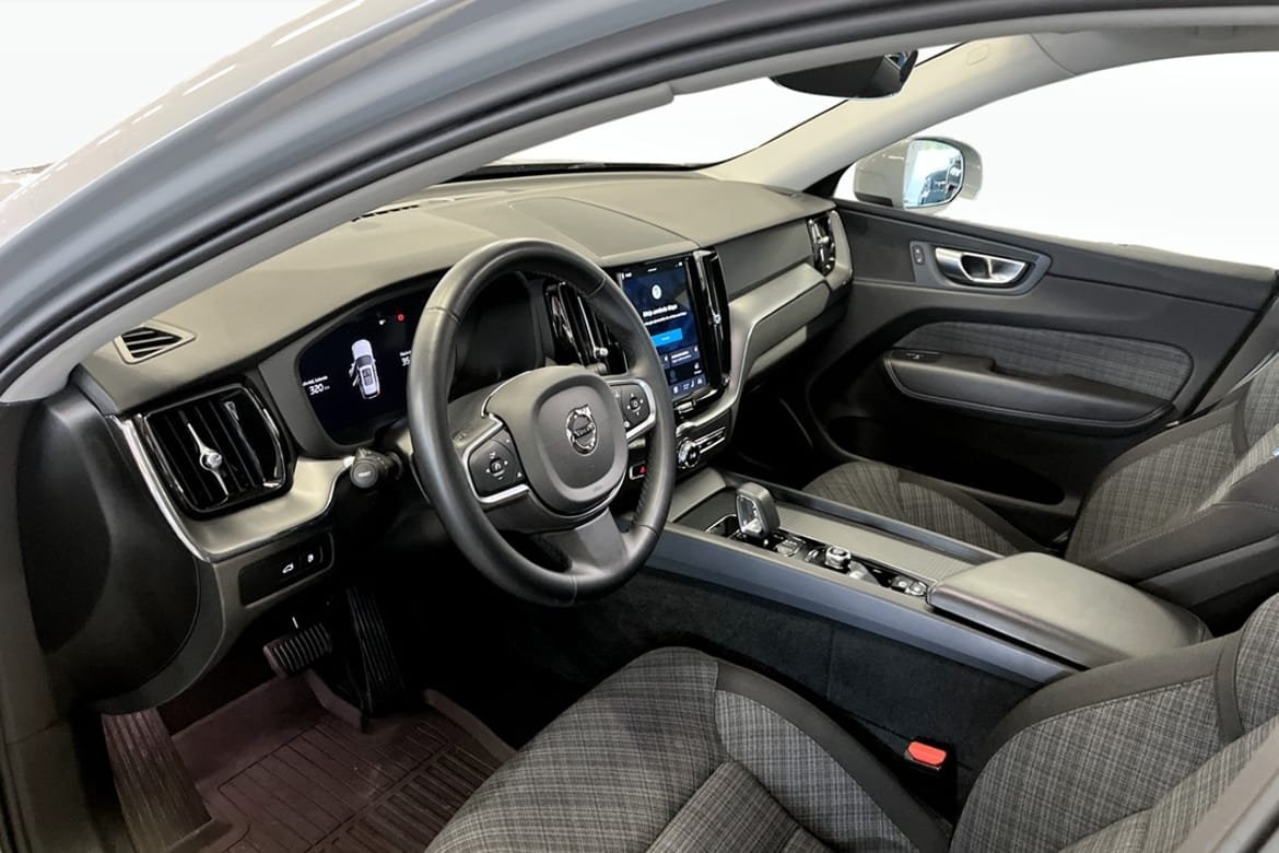 Volvo XC60 Recharge T6 II Core Edition 2024, kuva 5/9