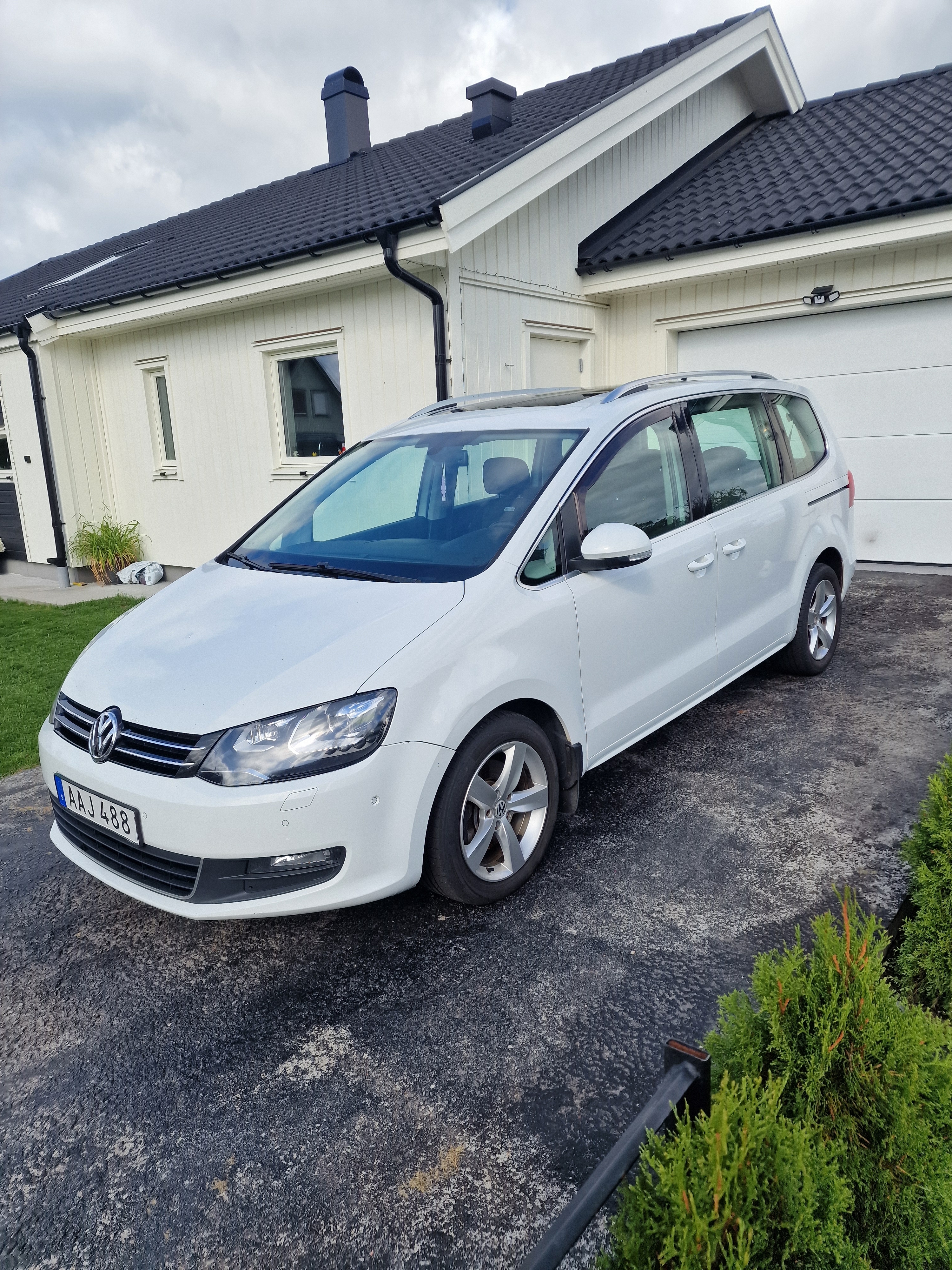Volkswagen Sharan 2015, bild 4/6