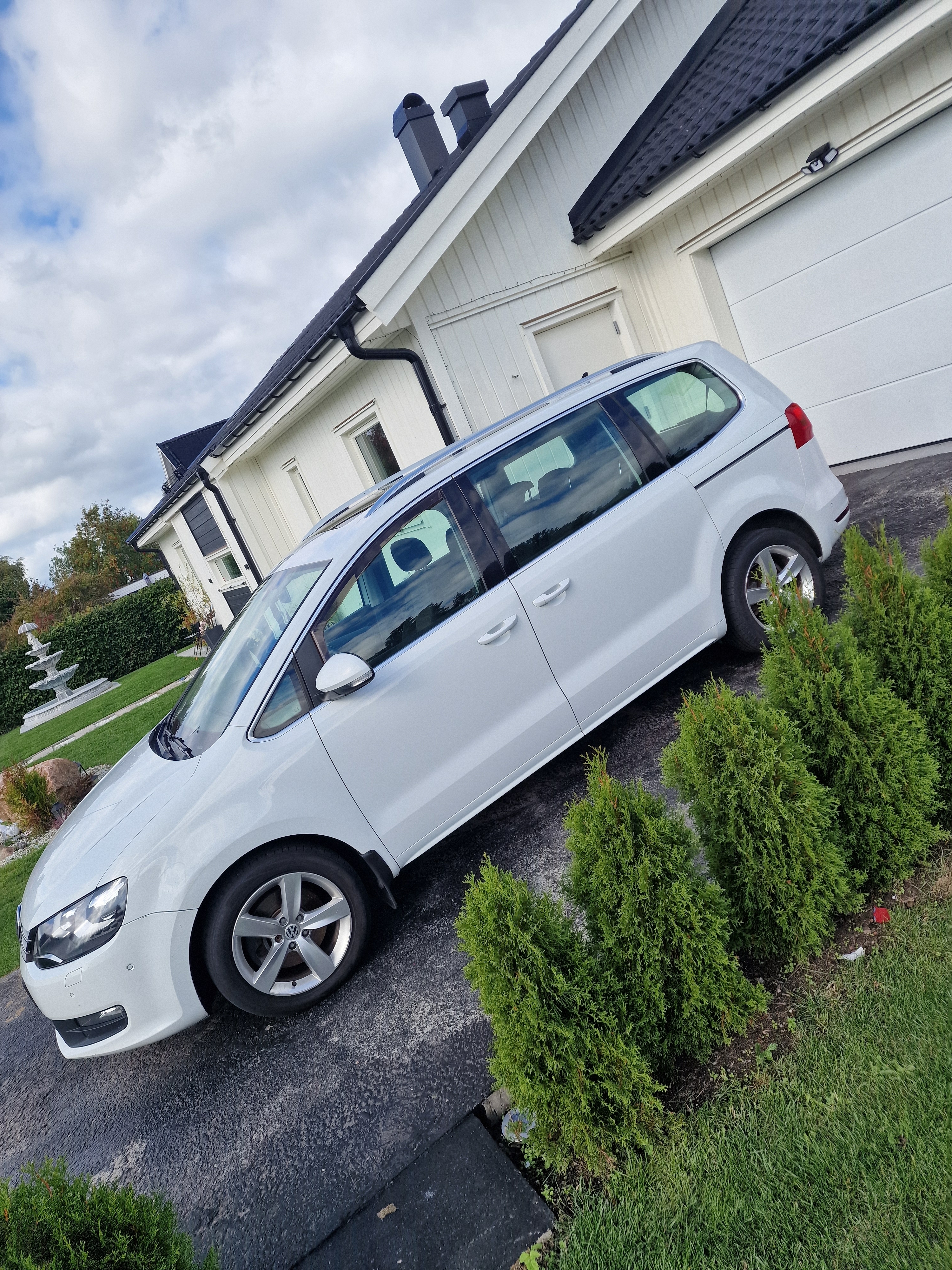 Volkswagen Sharan 2015, bild 2/6