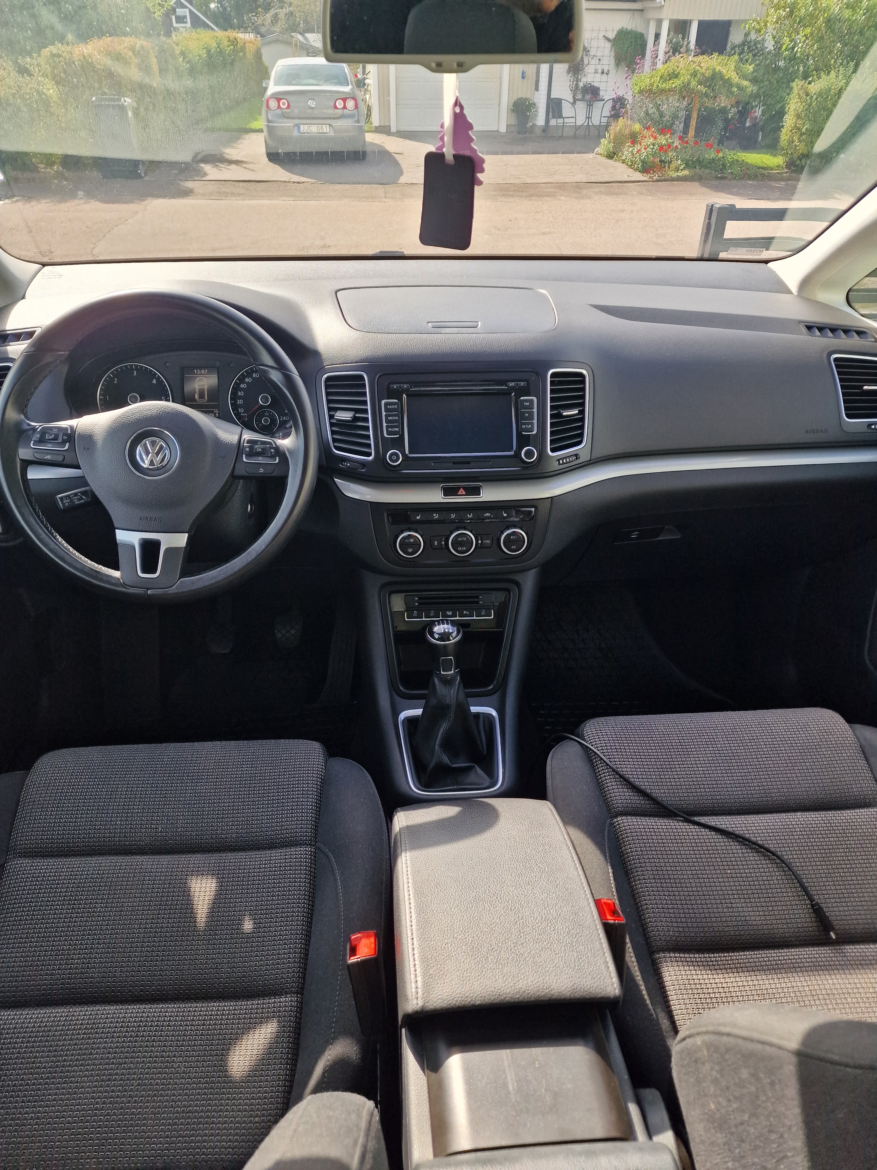 Volkswagen Sharan 2015, bild 6/6