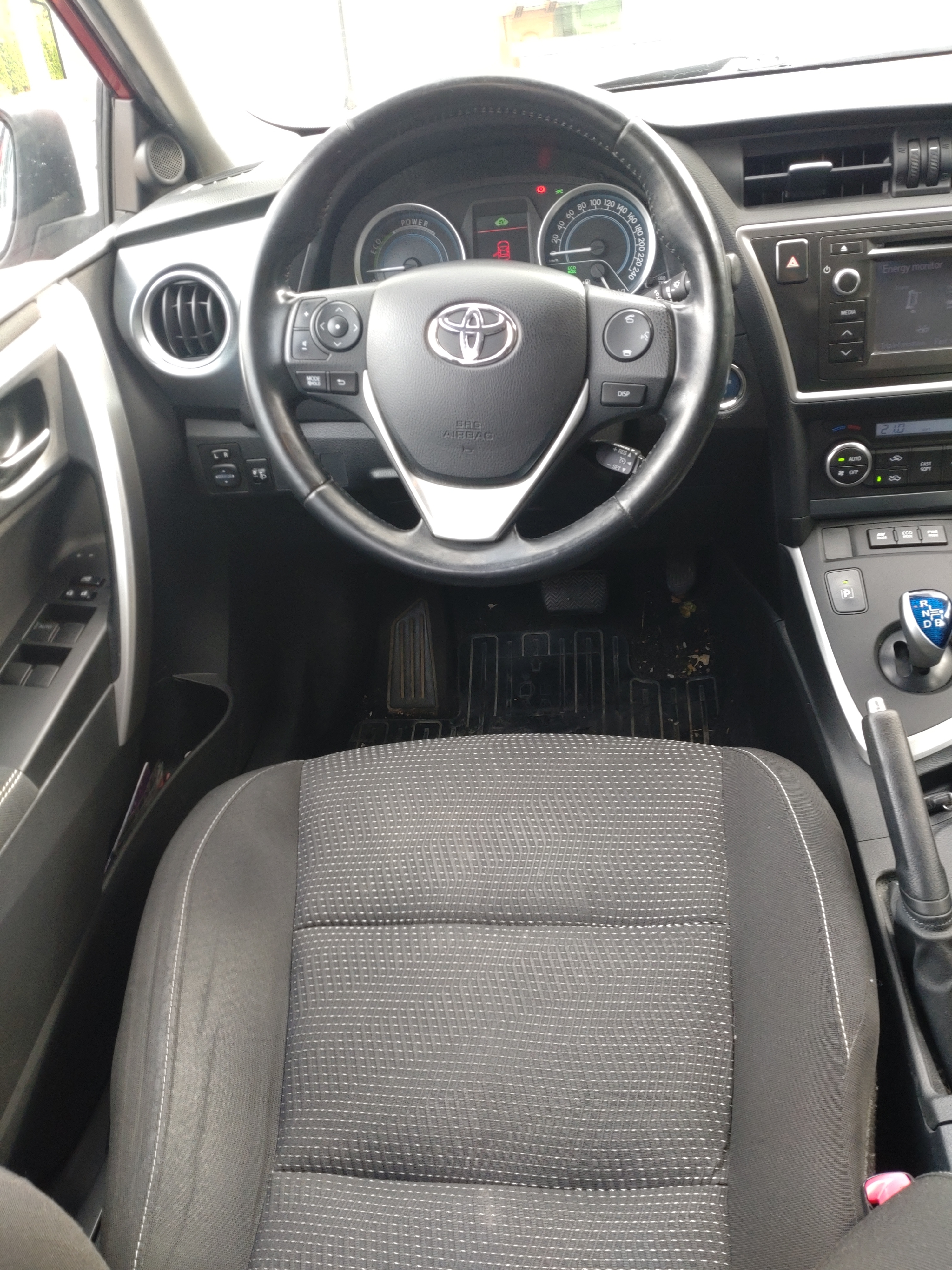 Toyota Auris Touring Sports Hybrid e-CVT 2013, bild 6/8