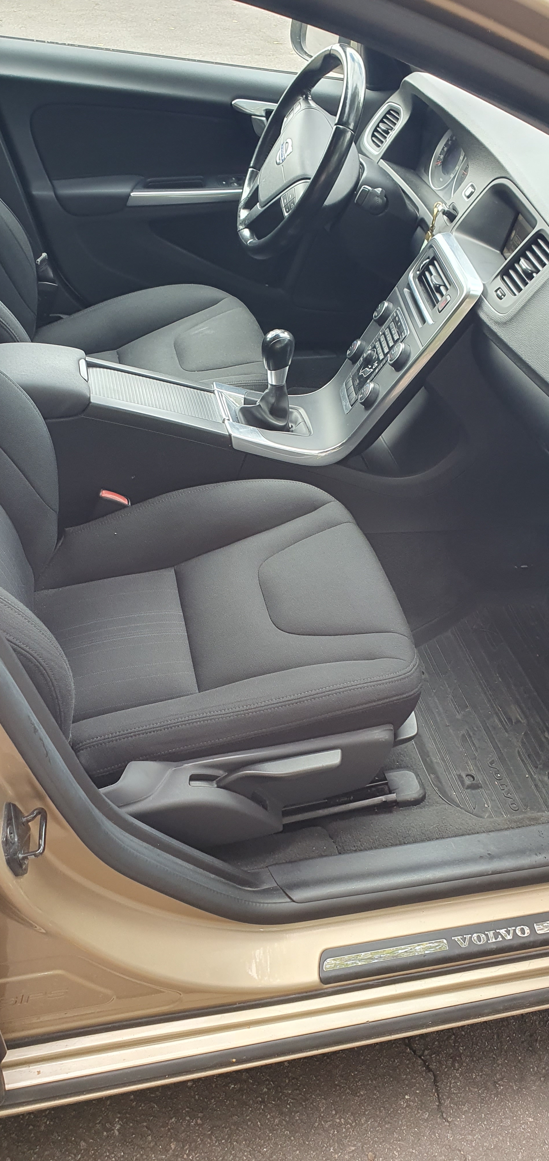 Volvo S60 2011, kuva 3/3