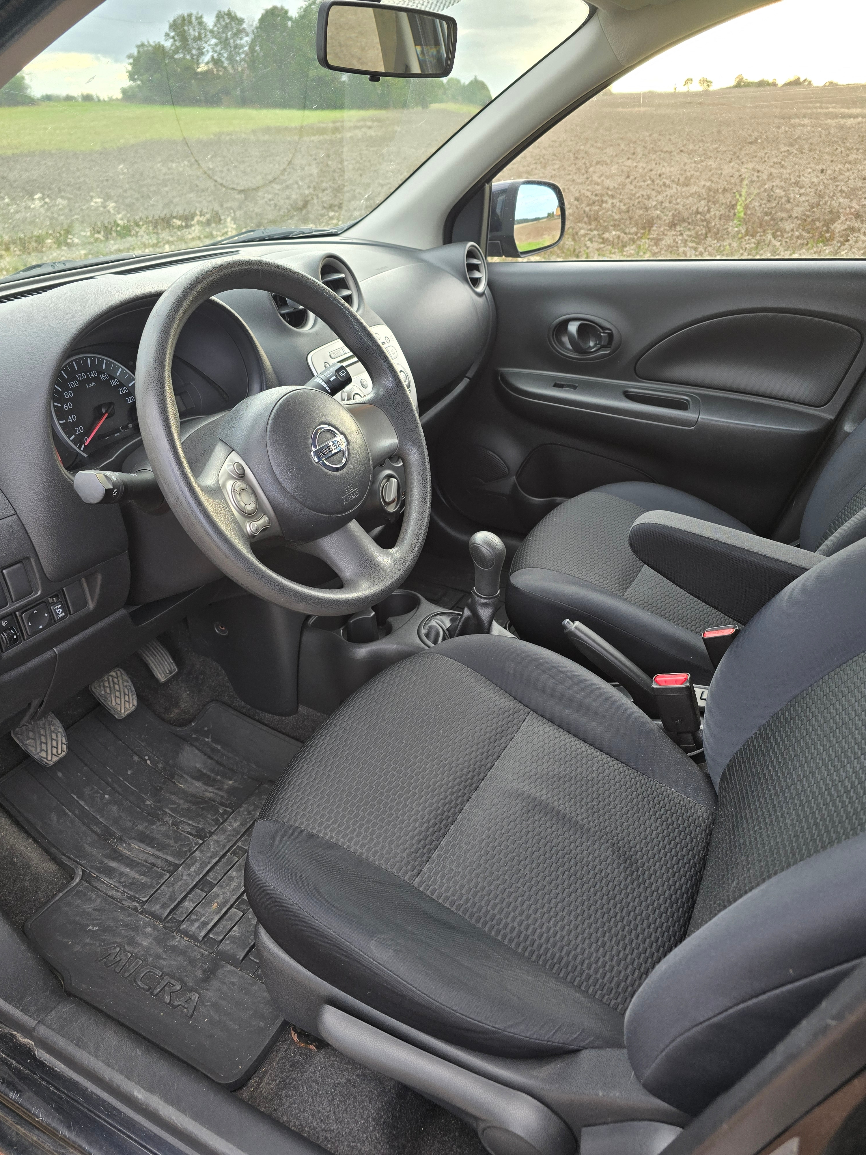 Nissan Micra 1.2 Manuell 2011, bild 5/7