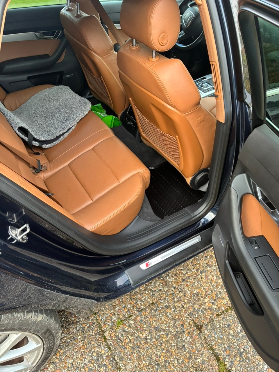 Audi A6 Avant 2.8 FSI quattro TipTronic 2011, photo 6/6