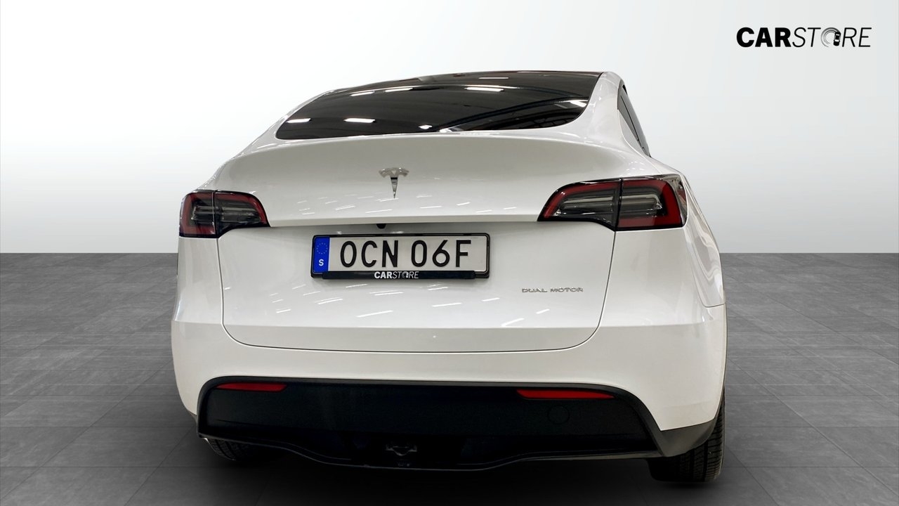 Tesla Model Y 2023, kuva 7/10