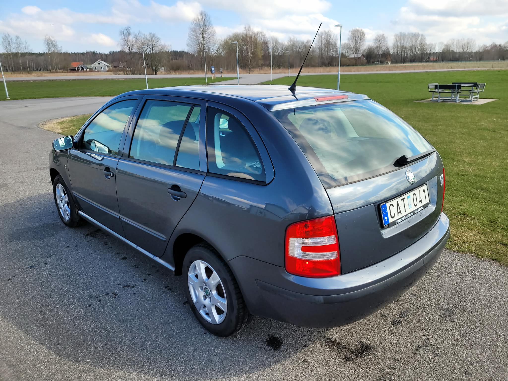 Skoda Fabia Kombi 1.4 Manuell 2007, bild 4/7