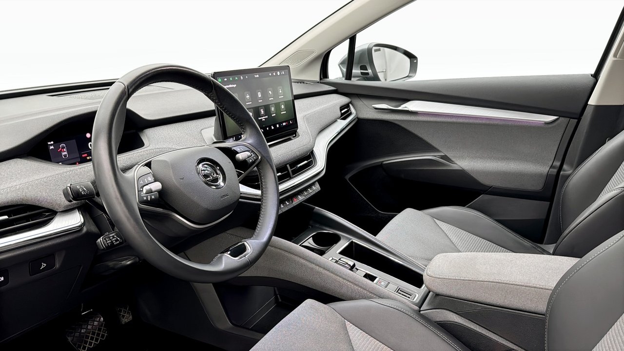 Skoda Enyaq 85x Drag/P-värmare 2025, bild 7/10