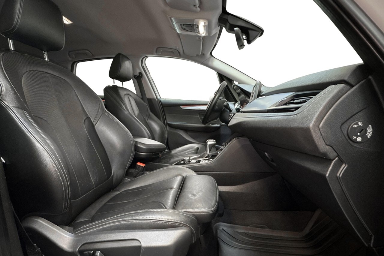 BMW 218 2016, bild 6/10