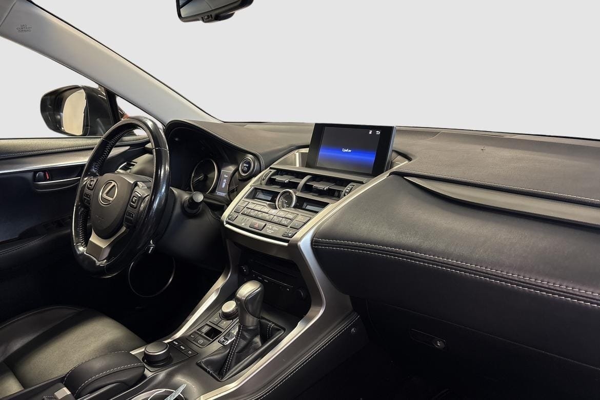 Lexus NX 300h 2017, bild 7/10