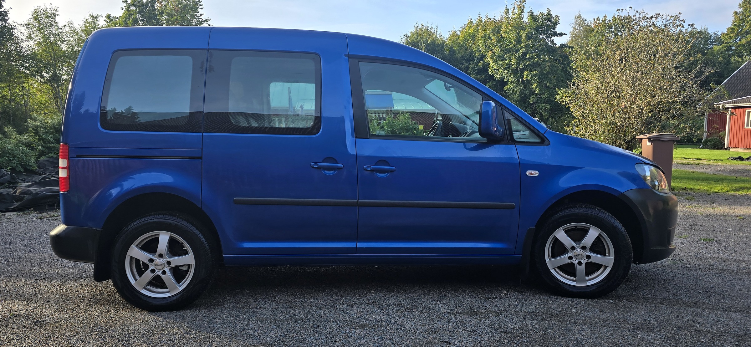 Volkswagen Caddy 2012, bild 3/10