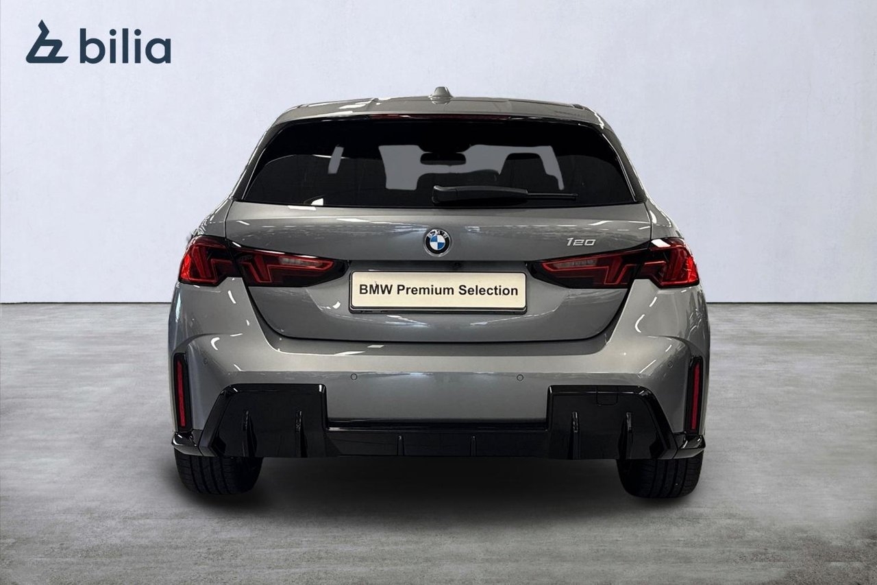BMW 120 M-Sport 2026, photo 4/10