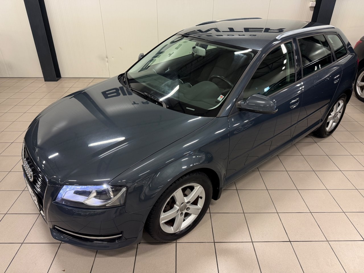 Audi A3 2011, bild 2/10