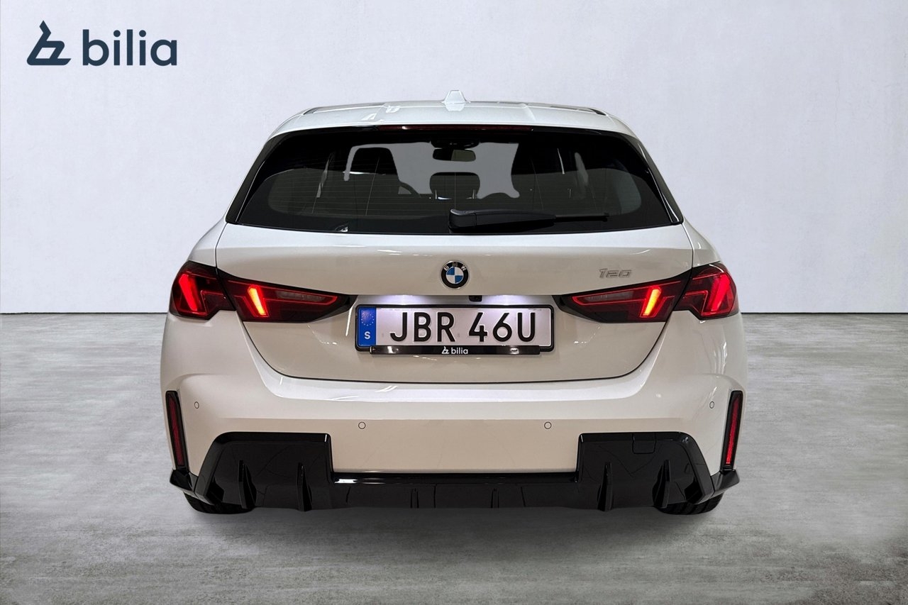 BMW 120 2026, kuva 4/10