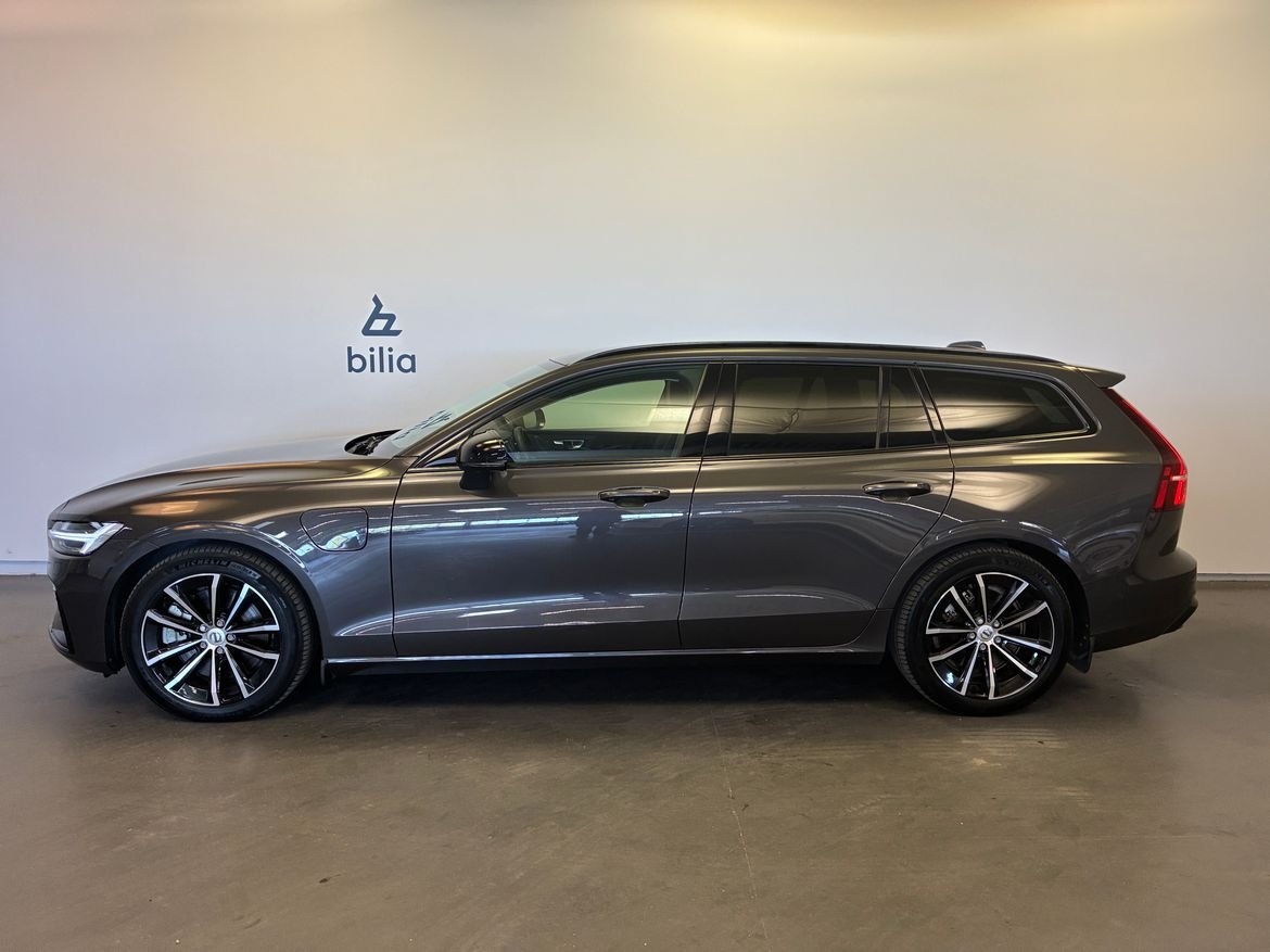 Volvo V60 2025, photo 3/10