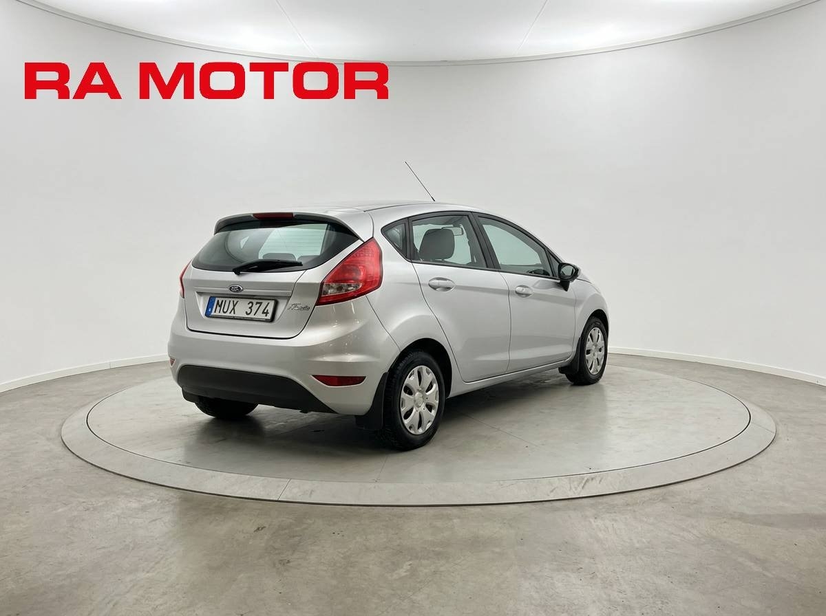 Ford Fiesta 5-dörrar 1.6 TDCi Trend 2012, bild 4/10