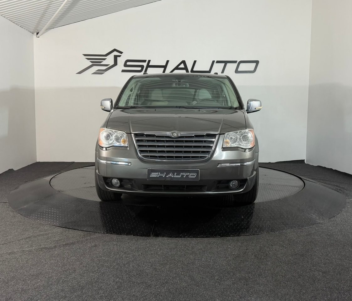 Chrysler Grand Voyager 3.8 V6 2010, photo 2/10
