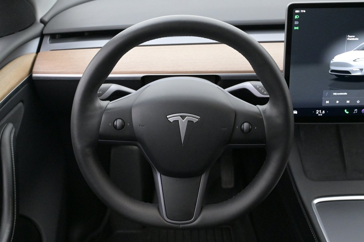 Tesla Model Y 2023, bild 7/10