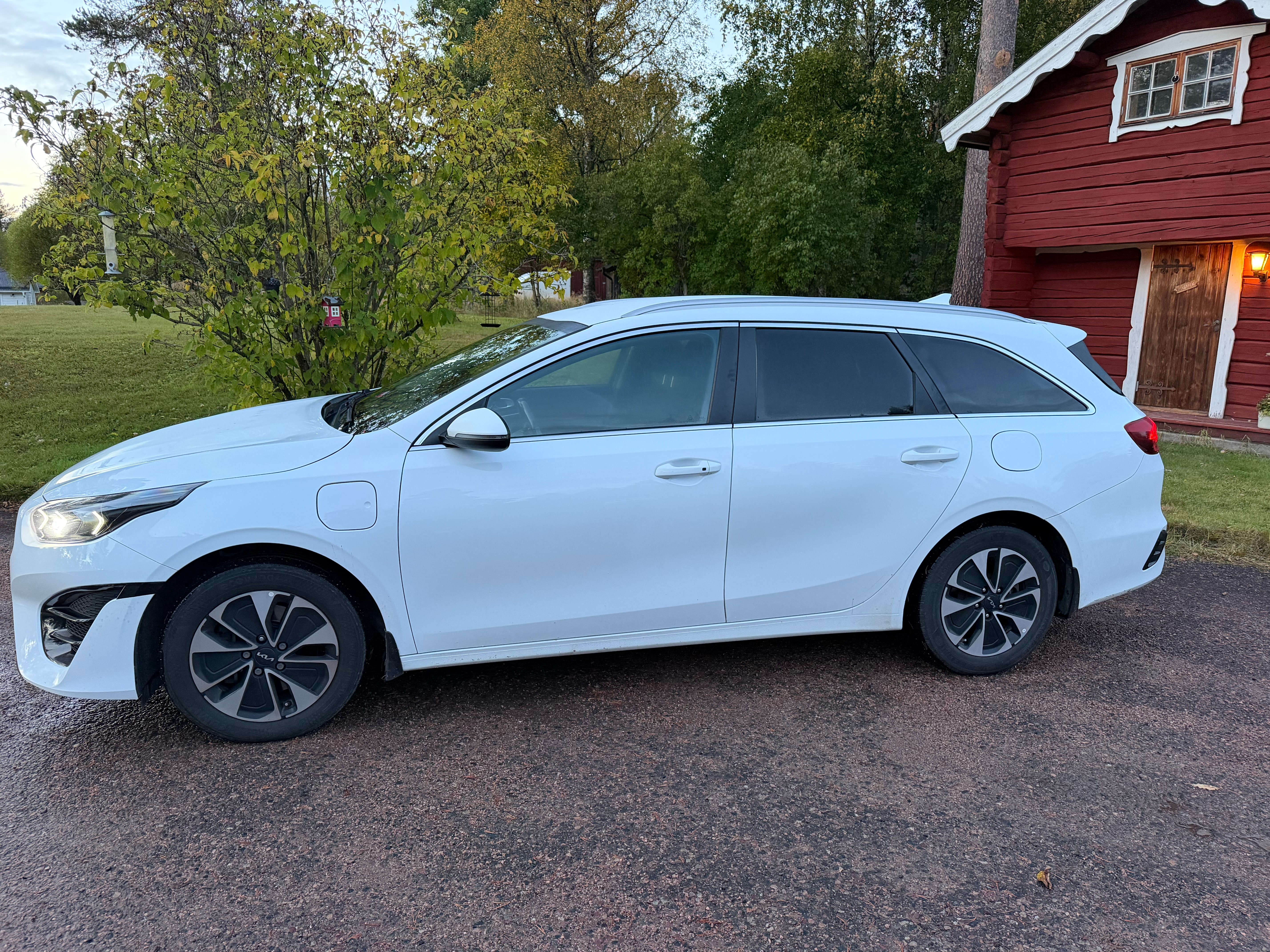 Kia Ceed Sportswagon Plug-in Hybrid DCT 2022, bild 2/10