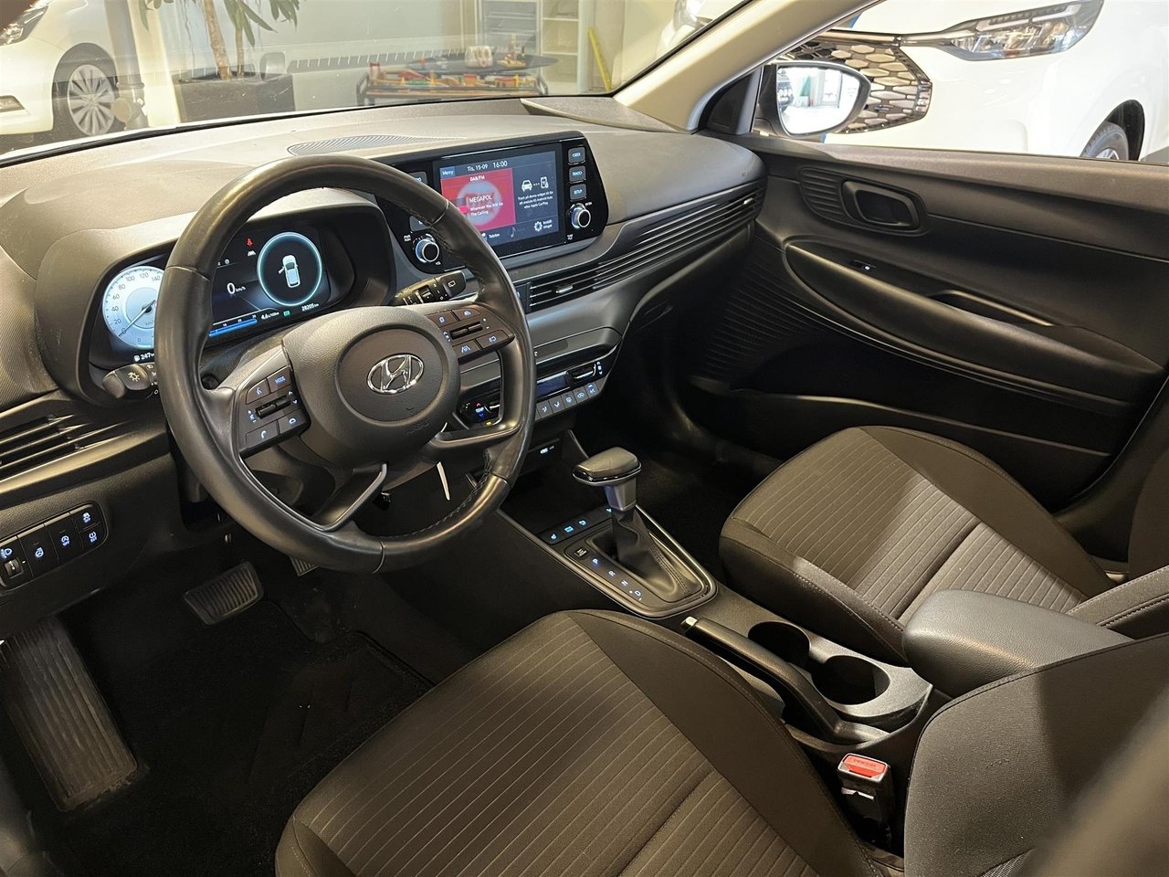 Hyundai i20 2023, bild 2/4