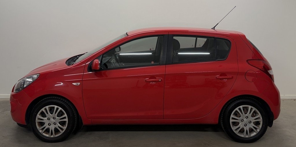 Hyundai i20 5-dörrar 1.4 Select Euro 4 2009, bild 2/10