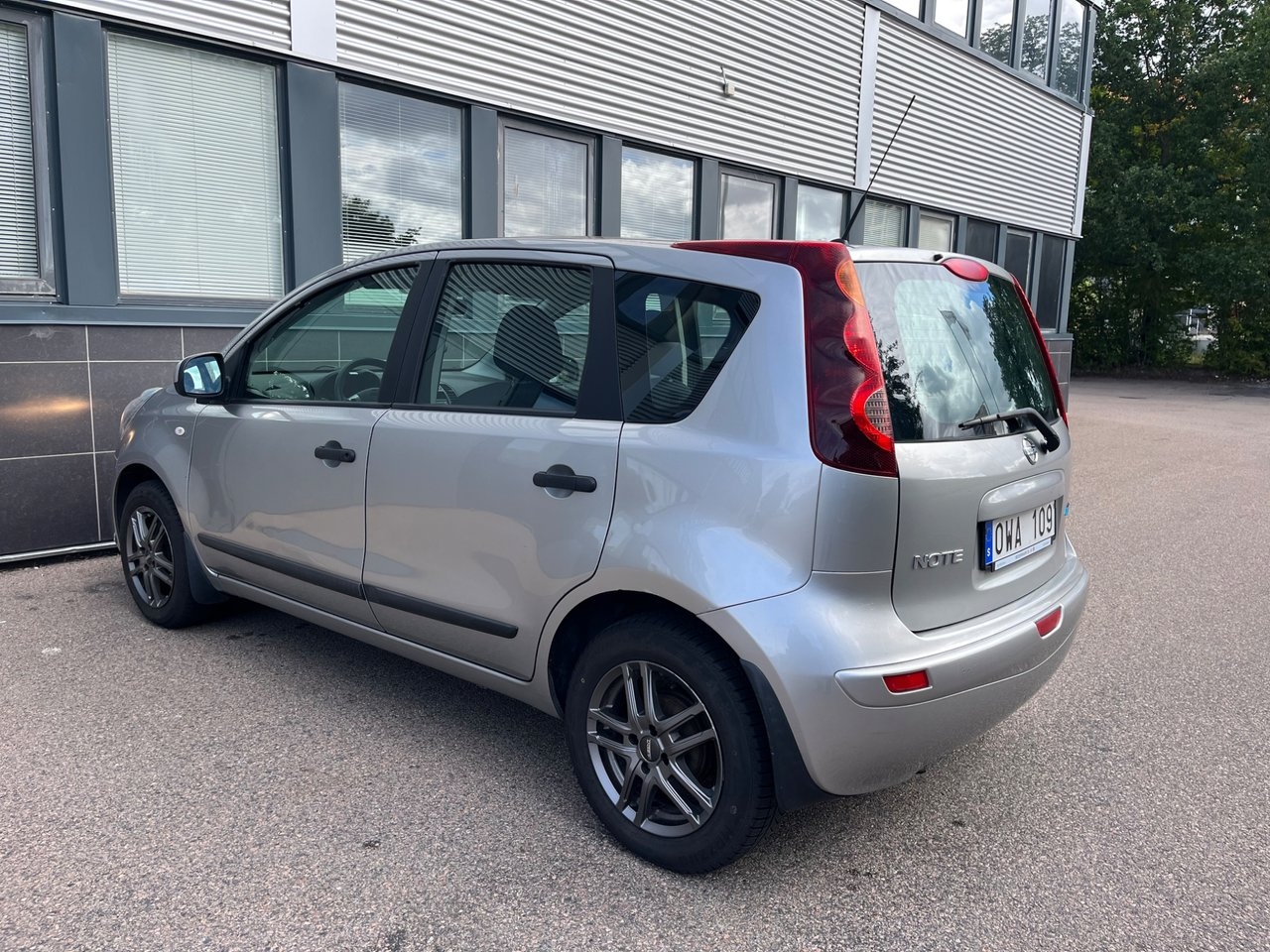 Nissan Note 2010, bild 7/10