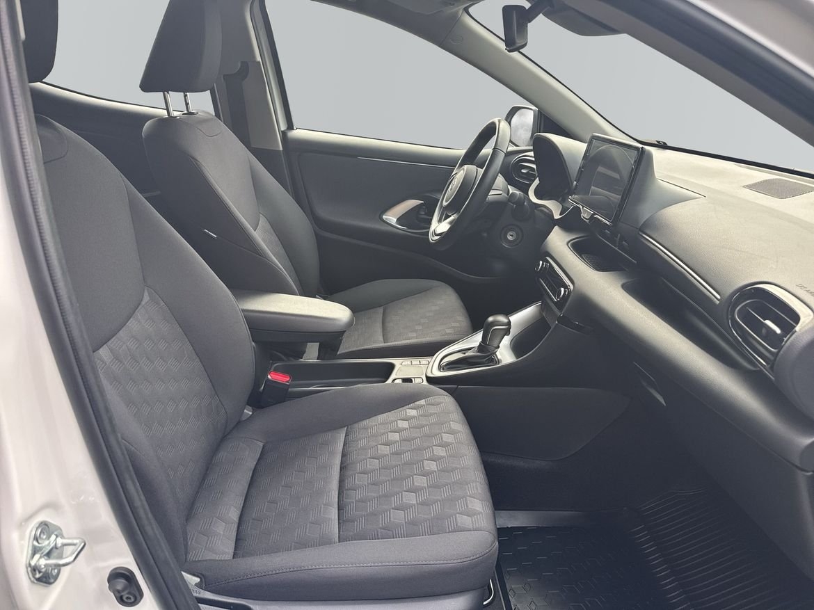 Toyota Yaris Active Komfortpaket 2025, bild 7/11