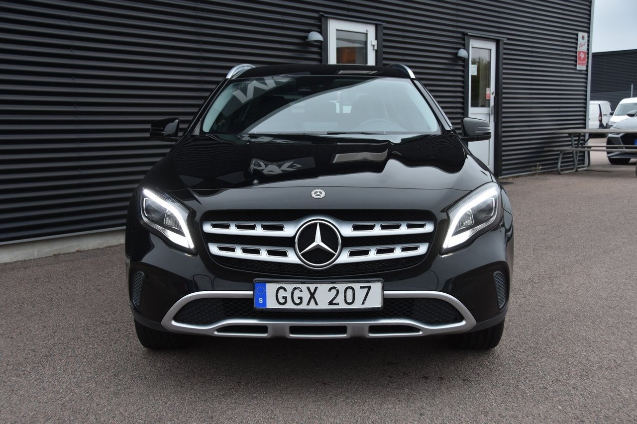 Mercedes-Benz GLA 2018, photo 2/10