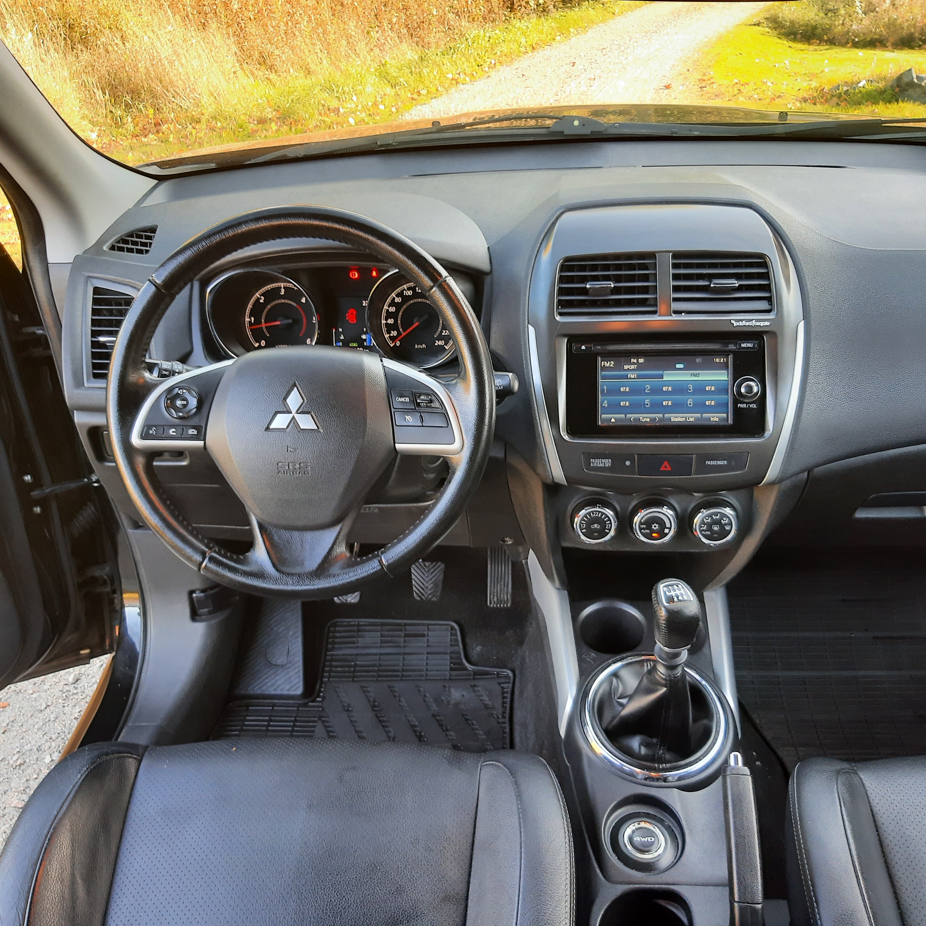 Mitsubishi ASX 1.8 Di 2013, bild 6/10