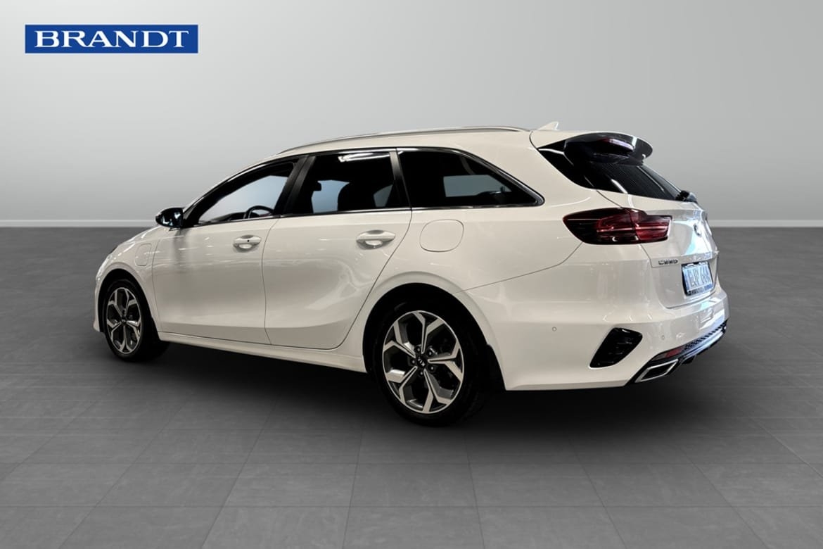 Kia Ceed Sportswagon PHEV DCT 141hk 2020, bild 2/7