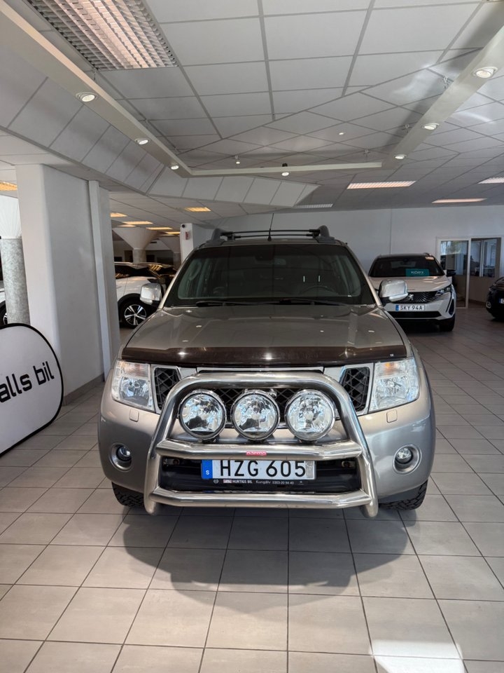 Nissan Navara 2015, bild 3/23