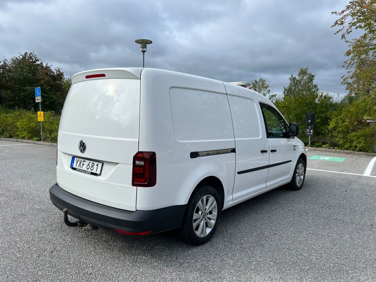 Volkswagen Caddy Maxi 2019, bild 3/10