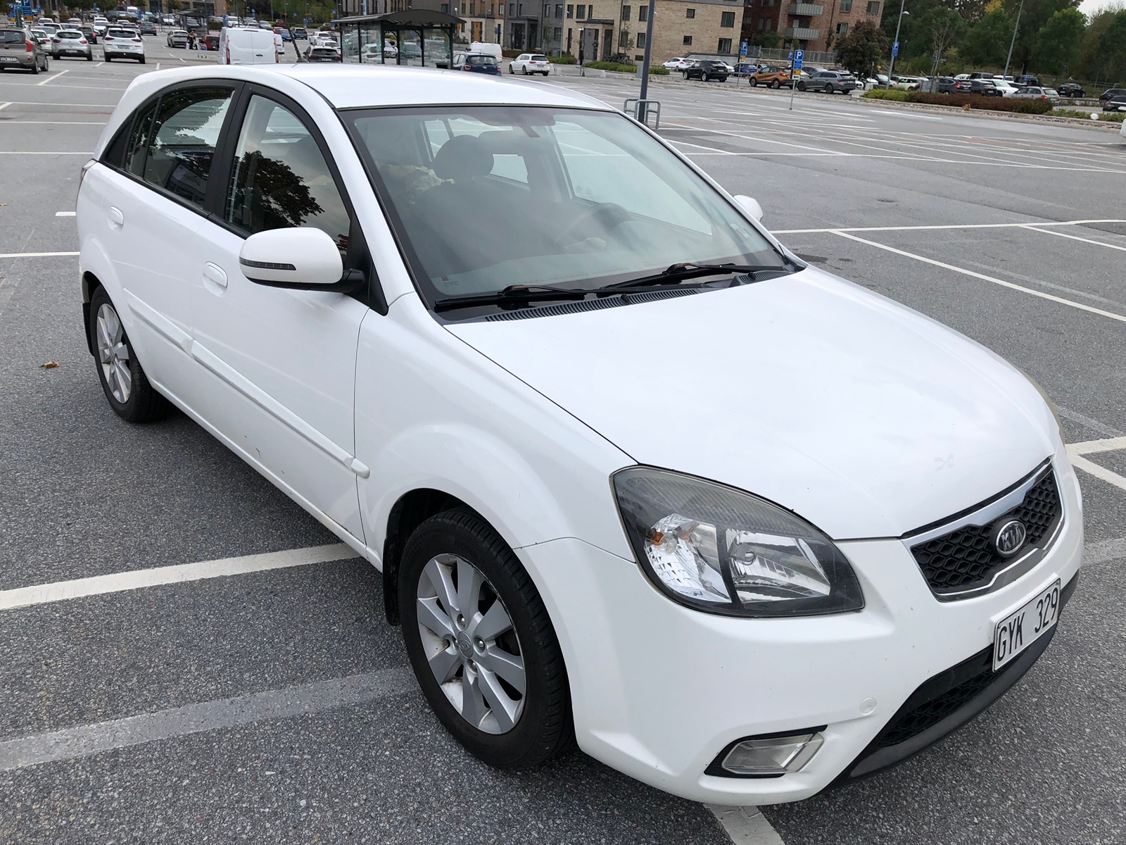 Kia Rio 1.4 Manuell 2010, bild 2/9