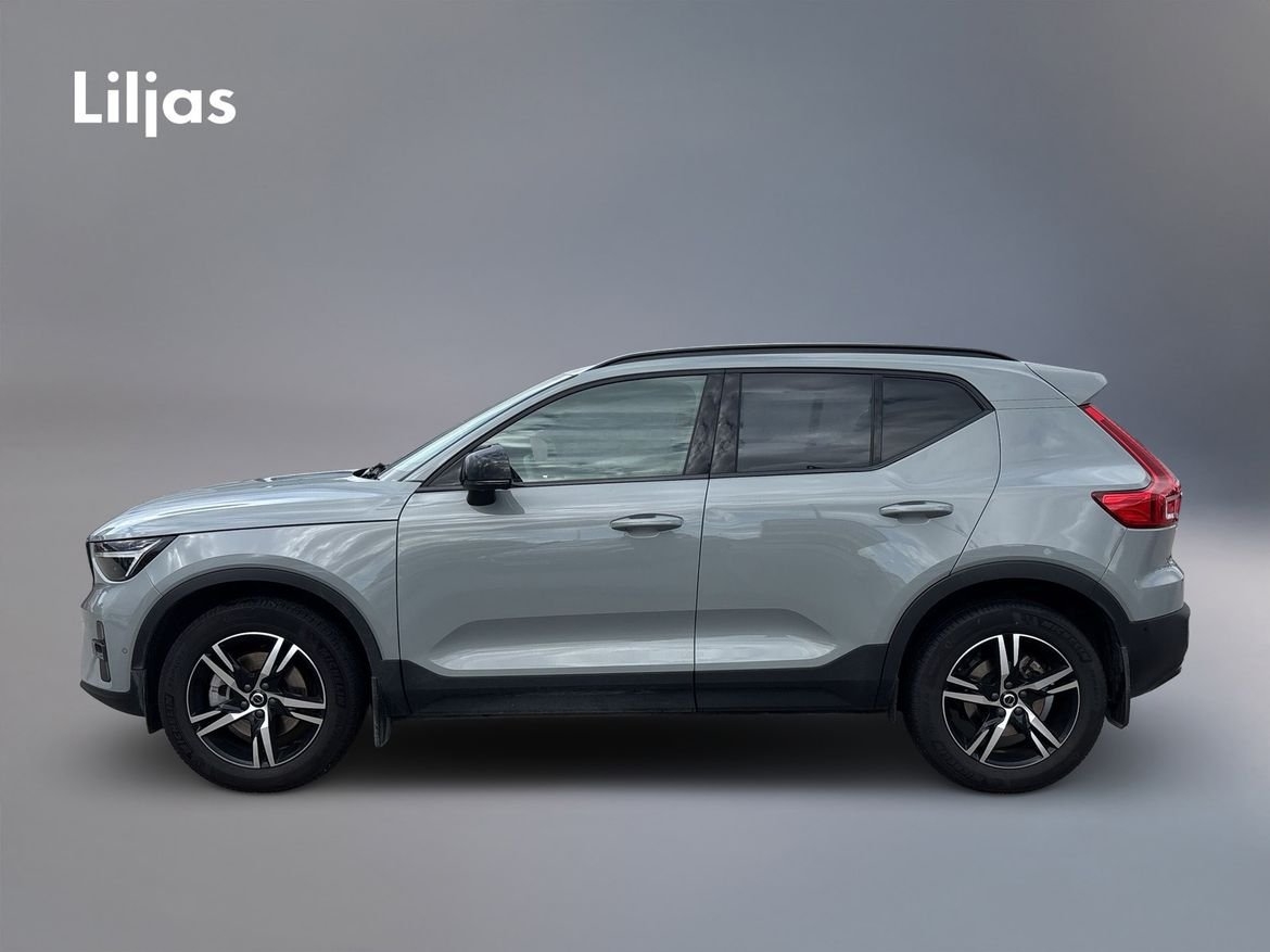 Volvo XC40 B3 FWD Bensin Plus Dark 2025, bild 4/7