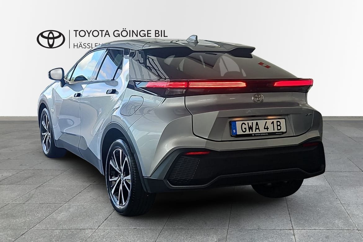 Toyota C-HR 1,8 Hybrid – Style 2023, photo 2/10