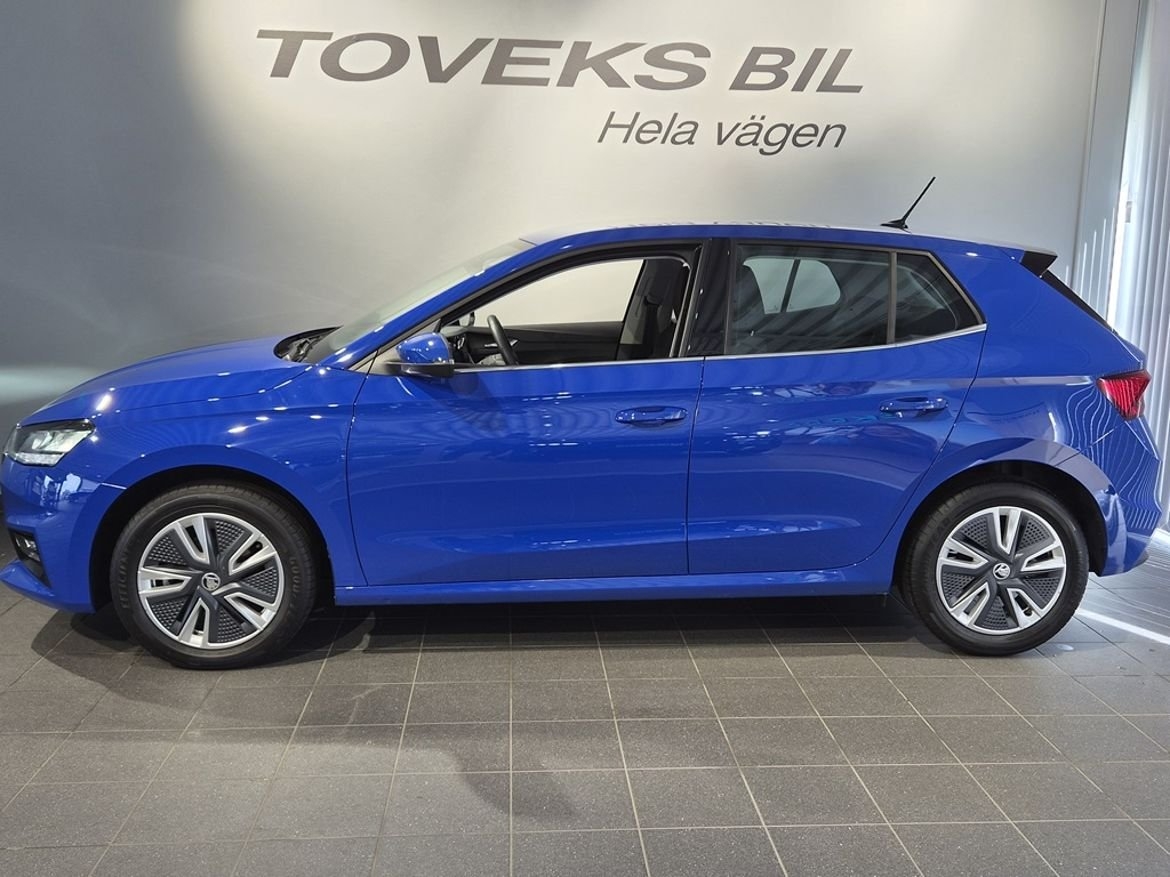 Skoda Fabia 1.0 TSI DSG 110hk 2023, bild 2/20