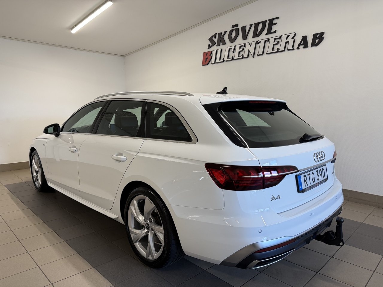 Audi A4 2023, kuva 3/10