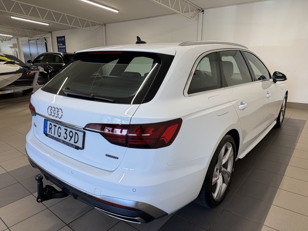 Audi A4 2023, kuva 5/10