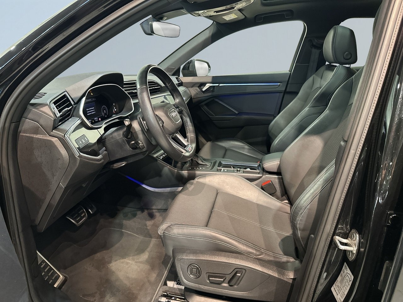 Audi Q3 2024, photo 7/25